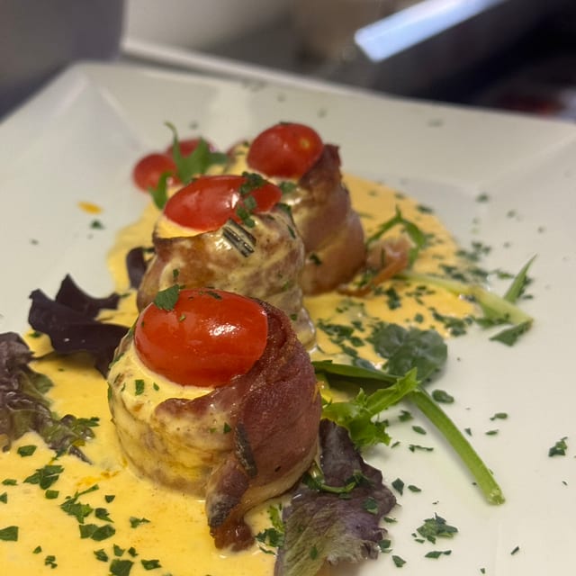 Scallops Wrapped In Bacon.