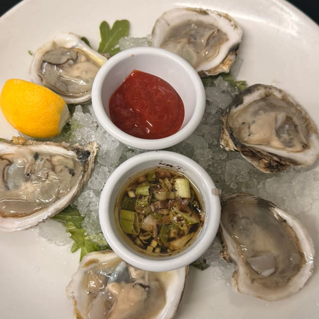 6 Oysters On 1/2 Shell.